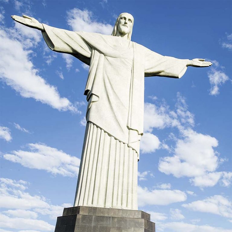 Beleza e fé no Brasil: entre o passado e o presente