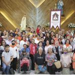 México – A devoção a Nossa Senhora, o Santo Rosário e o escapulário do Carmo foram os temas tratados no encontro Um dia com Maria, realizado na Cidade do México no dia 13 de novembro. O programa constou da celebração da Santa Missa, renovação da consagração à Santíssima Virgem e imposição do escapulário, bem como de diversas palestras. Dois dias depois, um retiro pregado na Paróquia Três Ave-Marias, em Aguascalientes, reuniu os coordenadores e participantes do Apostolado do Oratório Maria Rainha dos Corações da região. – Foto: Ronny Fischer