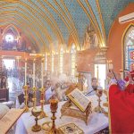 Mairiporã (SP) – No dia 26 de novembro, Dom Sérgio Aparecido Colombo, Bispo de Bragança Paulista, administrou o Sacramento da Crisma a vinte e cinco fiéis da Paróquia Nossa Senhora das Graças, confiada pela diocese aos Arautos do Evangelho. A cerimônia ocorreu na Igreja São Judas Tadeu, e contou com a presença de diversos concelebrantes, de membros dos Arautos e dos padrinhos e familiares dos crismandos. – Foto: Leandro Souza