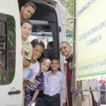 Com o apoio da Pastoral do Transporte, crianças se dirigem à catequese – Foto: Eduardo Valente