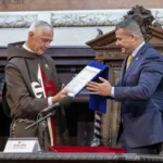 R274-AM-006_Monsenhor João recebe a Medalha Tiradentes_Brasil (Rio de Janeiro)_Medalha Tiradentes_Assembleia Legislativa do Rio de Janeiro_Foto-David Ayusso