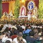 Guatemala – Il Triduo Pasquale è stato celebrato con solennità nella casa degli Araldi del Vangelo a San José Pinula. Nelle foto, momenti delle cerimonie del Giovedì Santo e della Veglia Pasquale. C’è stata anche una Via Crucis processionale, alla quale hanno partecipato circa quattrocento persone. – Foto: Roberto Salas