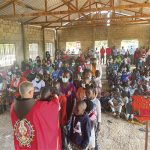 Comunità di Sant’Isidoro – Mozambico – I fedeli della comunità di Sant’Isidoro, a Matola, hanno ricevuto dalle mani di Don Santiago Canals, EP, lo scapolare di Nostra Signora del Carmelo. Nello stesso periodo, bambini di vari gruppi di catechesi hanno visitato la casa degli Araldi in città e hanno partecipato alla Santa Messa. – Foto: Nicol Langa