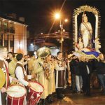 Paraguay – Il 6 agosto, gli Araldi del Vangelo hanno partecipato al trasferimento della statua di Nostra Signora dell’Assunzione, patrona nazionale, dal suo oratorio nel Pantheon Nazionale degli Eroi, ad Asunción, alla cattedrale. Il 23 giugno, il senatore Oscar Rubén Salomón, presidente del Senato, ha consacrato i lavori del Congresso Nazionale alla Vergine di Fatima. La cerimonia si è svolta nella Sala centrale del Palazzo Legislativo e ha visto la partecipazione di altri quattro senatori e funzionari delle due camere legislative del Paese. – Foto: Xavier Jacob