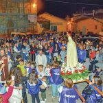 Italia – Nel mese di settembre la città di Albano di Lucania, in provincia di Potenza, ha ricevuto la visita della Statua Pellegrina del Cuore Immacolato di Maria, che è stata accolta da Mons. Giovanni Intini, vescovo di Tricarico, da don Domenico Fanuele, parroco della Chiesa di Santa Maria Assunta, e dal sindaco, Bruno Santamaria. Celebrazioni eucaristiche, confessioni sacramentali, adorazione del Santissimo Sacramento, processioni, catechesi, rosari meditati e visite ai malati, alle aziende e alle scuole hanno scandito le giornate di missione. – Foto: araldimissioni.it