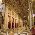 Una delle navate laterali – Foto: Gustavo Kralj