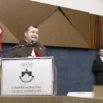 R274-AM-020_Cittadino onorario di Belo Horizonte_Brasile (Belo Horizonte)_Cittadino onorario_Consiglio comunale di Belo Horizonte_Foto-Paulo Brito