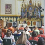 R274-AM-045_Pomeriggio con Maria_Brasile_Cappella della Casa degli Araldi_Fortaleza_Foto-Knut Nguyen