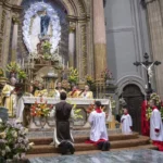 282-AM-027_Triduo Pasquale con gli Araldi_Portogallo_Veglia Pasquale – Basilica di Nostra Signora del Sameiro_Braga_Foto-Nuno Moura