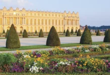 Splendour, at the Crossroads of History…