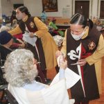 Guatemala – Misioneras de los Heraldos del Evangelio visitaron, en octubre, el Asilo Margarita Cruz Ruiz (foto 1) y el Orfanato Valle de los Ángeles (foto 2), en el cual residen cerca de 175 niñas y jóvenes, llevando la imagen peregrina del Inmaculado Corazón de María. – Foto: Maria Clara Cheesman