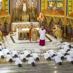 Súplica al Cielo por los candidatos – Brasil – Basílica de Nuestra Señora del Rosario – Caieiras – Foto: Stephen Nami